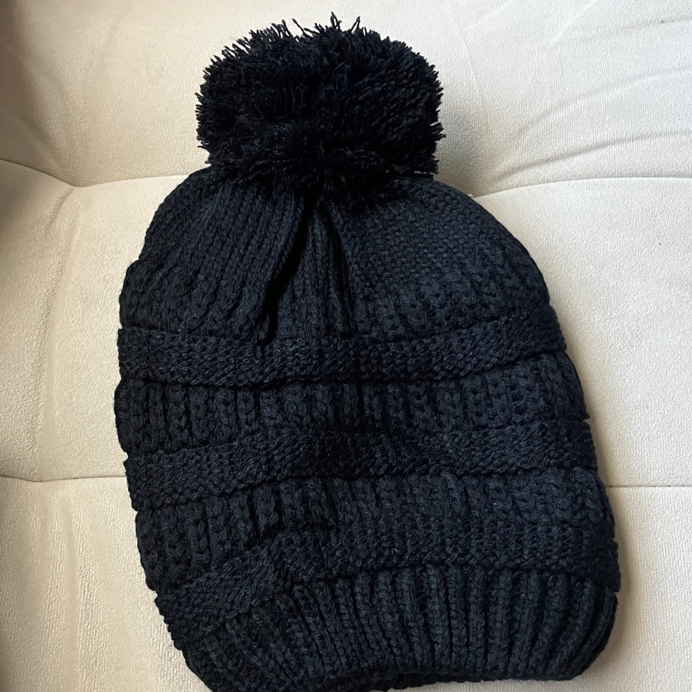 Kids Black Knit Pom-Pom Hat